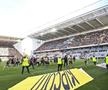 Bătaie generală la meciul campioanei din Ligue 1! Fanii au făcut prăpăd » Poliția, pe gazon