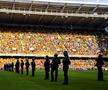 Bătaie generală la meciul campioanei din Ligue 1! Fanii au făcut prăpăd » Poliția, pe gazon