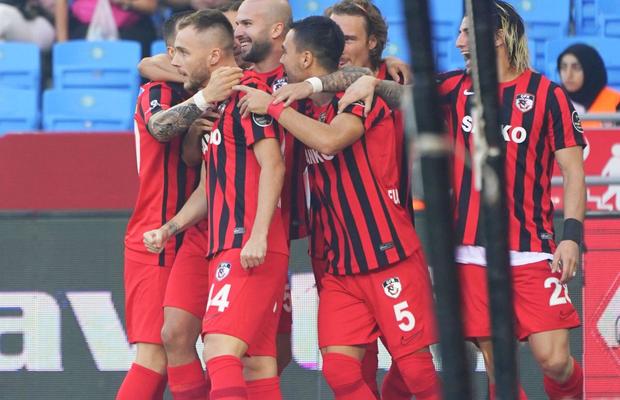 În ciuda lui Edi » Alexandru Maxim, bijuterie de gol în poarta campioanei Turciei! A luat mingea de la centru și a driblat tot