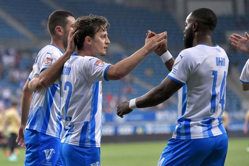 Reagy Ofosu (dreapta) se întoarce la Botoșani, acolo de unde a plecat la Universitatea Craiova în 2020