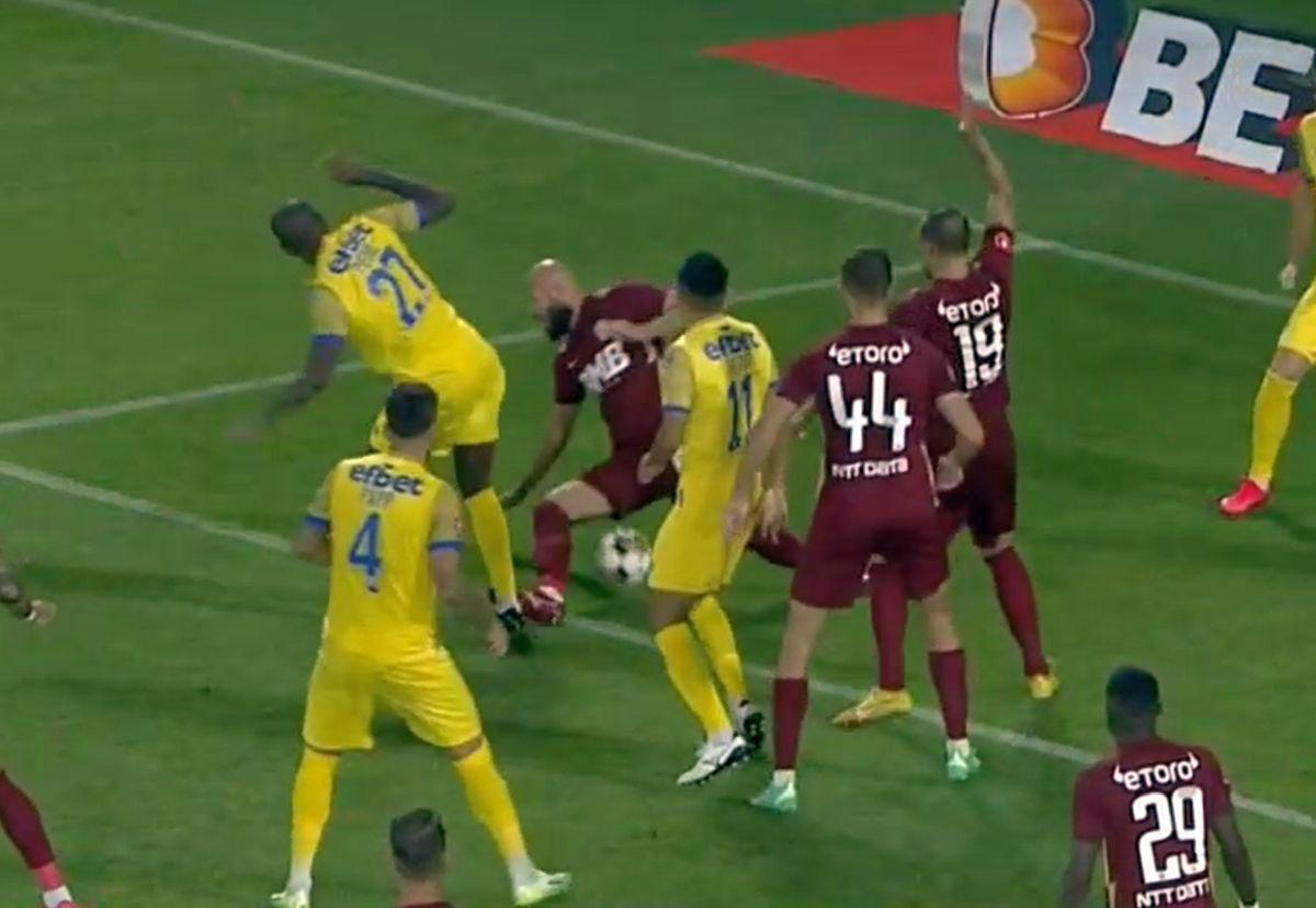 Istvan Kovacs a comis-o grav în Gruia » Două penalty-uri neacordate pentru Petrolul în meciul cu CFR Cluj