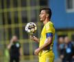 CFR Cluj s-a impus în fața Petrolului Ploiești, scor 1-0, în runda cu numărul 9 din Superliga. Valentin Țicu (22 de ani), fundașul oaspeților, a acuzat maniera de arbitraj a „centralului” Istvan Kovacs.