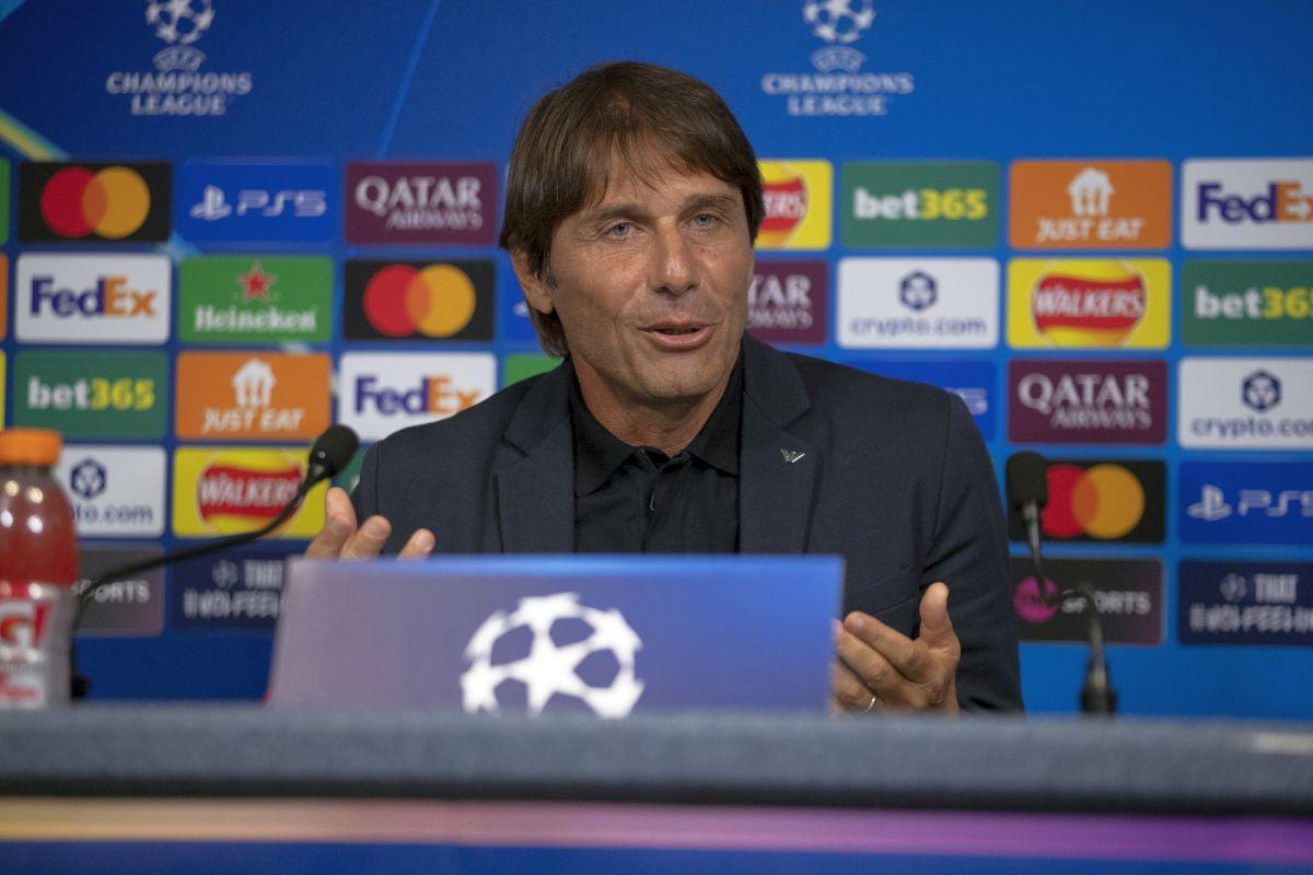 Antonio Conte a reacționat după ce Man și PSV l-au spulberat în Liga Campionilor: „Niște oameni aruncă praf în ochi”