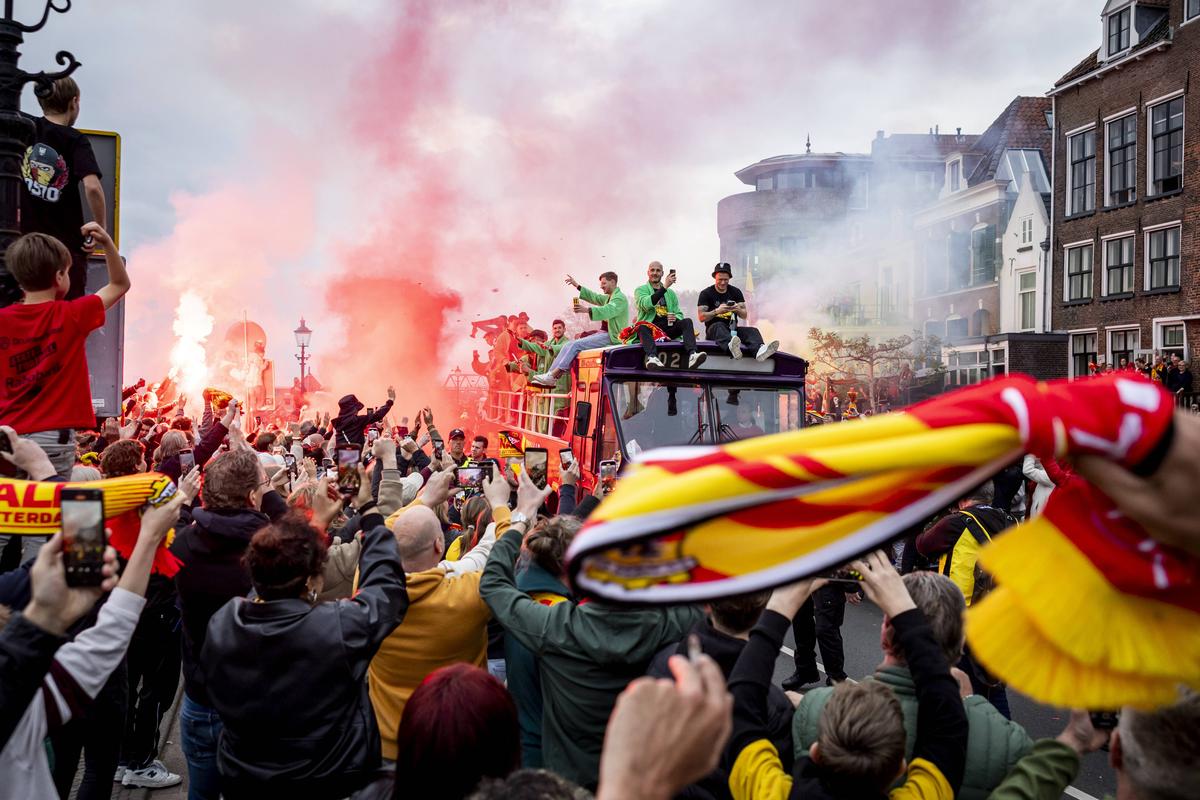 Cum vor fi întâmpinați fanii lui FCSB la Deventer: „Îi așteptăm pe români! Se vede deja emulația”