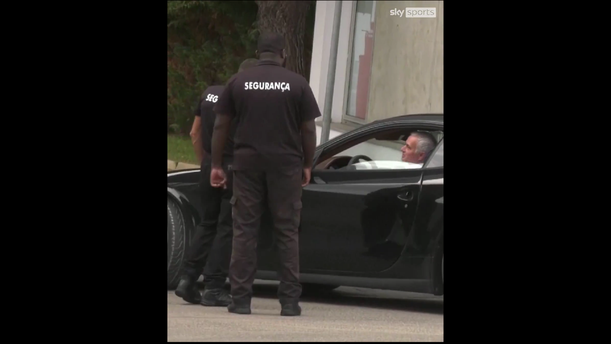 Jose Mourinho a ajuns la prezentarea Benficăi într-un Ferrari 612 Scaglietti Sessanta