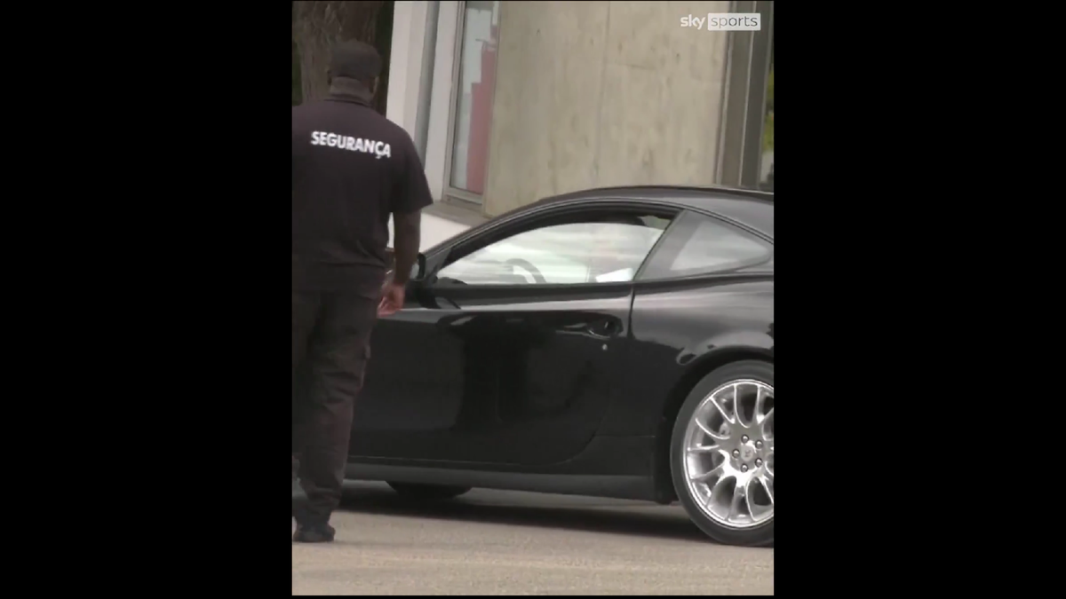Jose Mourinho a ajuns la prezentarea Benficăi într-un Ferrari 612 Scaglietti Sessanta