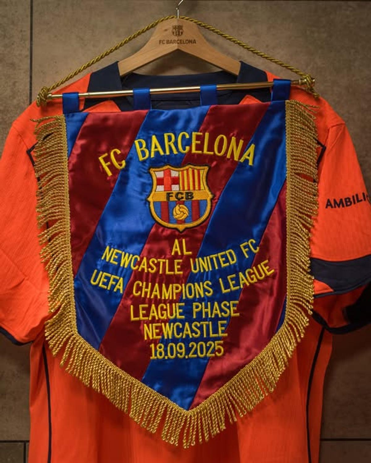 Ură maximă! Imaginea serii înainte de Newcastle - Barcelona, la intrarea pe St James's Park