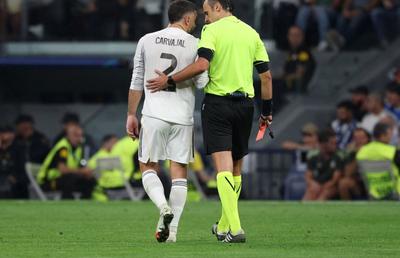 Legendele fotbalului francez „au luat foc”: „Când l-am văzut pe arbitru la braț cu Carvajal....”