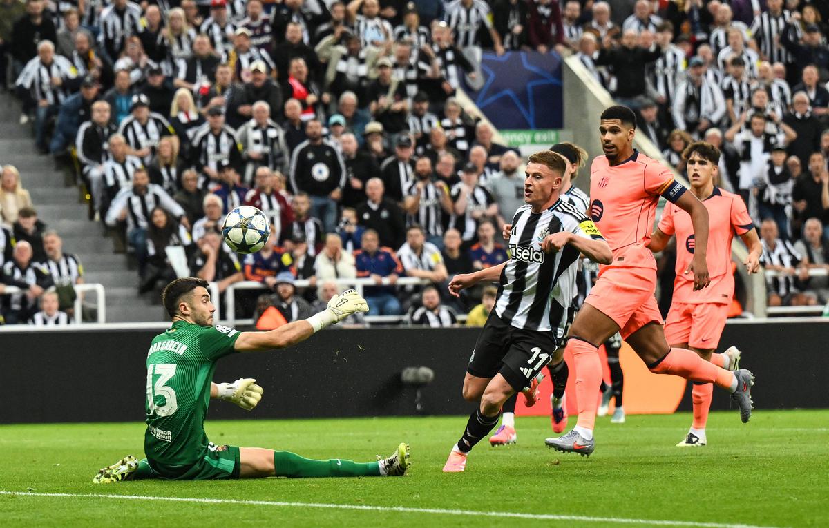 Ură maximă! Imaginea serii înainte de Newcastle - Barcelona, la intrarea pe St James's Park