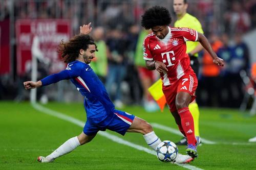 Marc Cucurella e depășit de Serge Gnabry / Foto: Imago