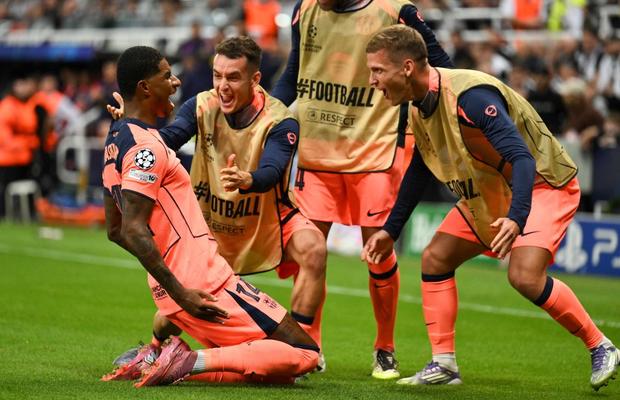 Newcastle a rezistat doar o repriză cu Barcelona. Apoi Rashford a dovedit că își merită tricoul