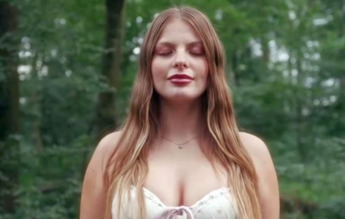 A apărut filmarea finală cu Bîrligea și Antonia: ce a ieșit din imaginile prin care și-au pus suporterii în cap