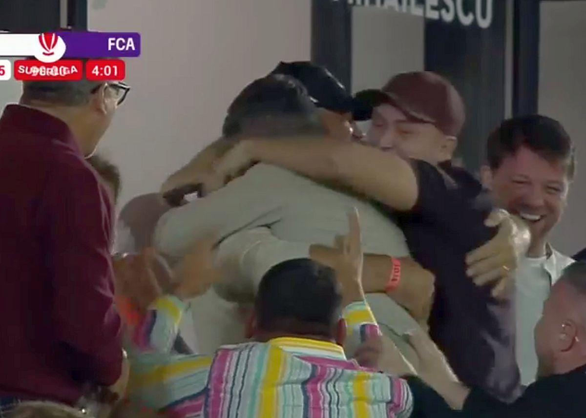 Bucuria din loja lui Șucu după golul fiului în Rapid - FC Argeș
