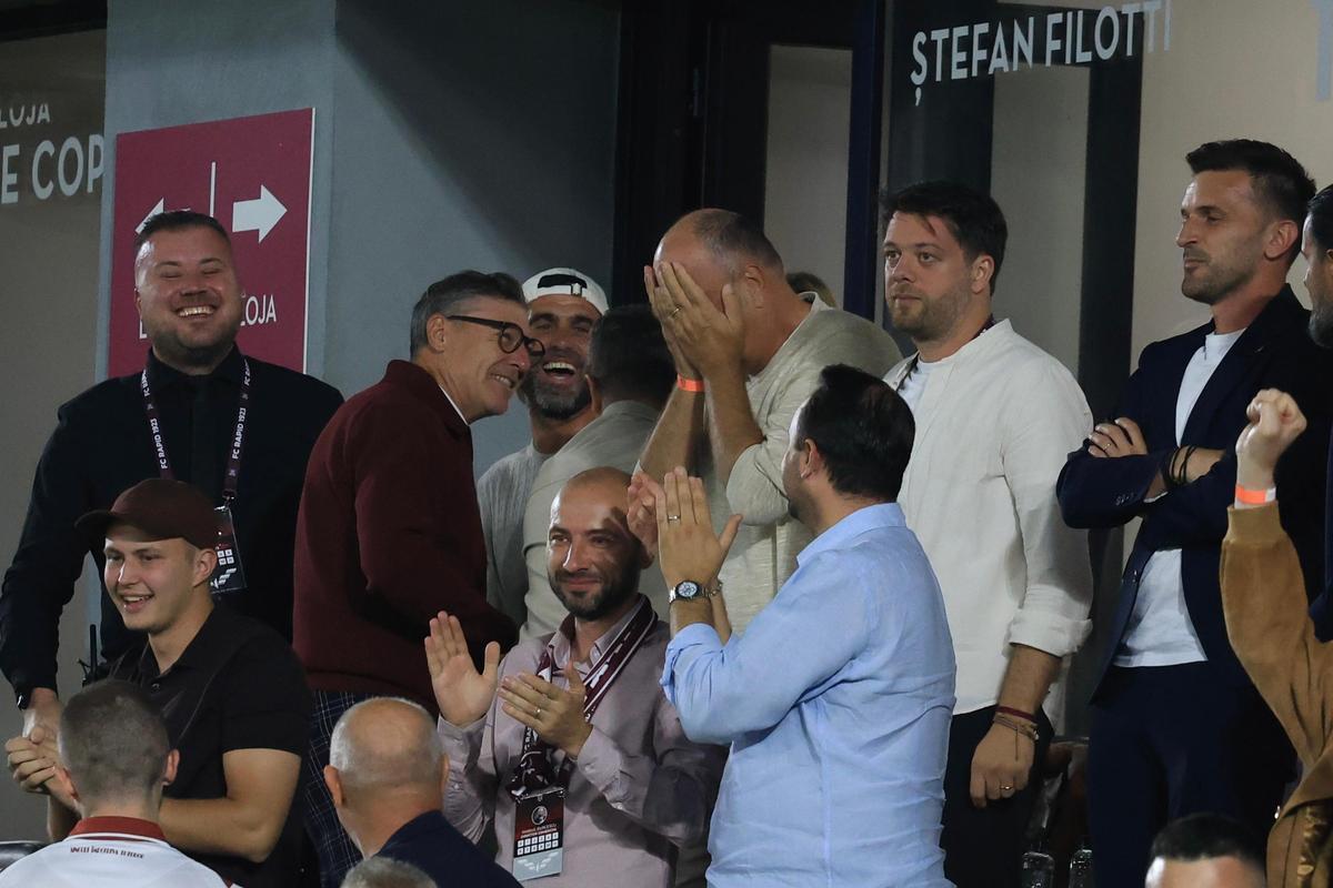 Bucuria din loja lui Șucu după golul fiului în Rapid - FC Argeș