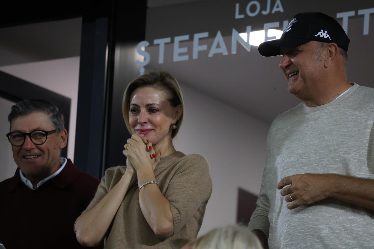 Bucuria din loja lui Șucu după golul fiului în Rapid - FC Argeș