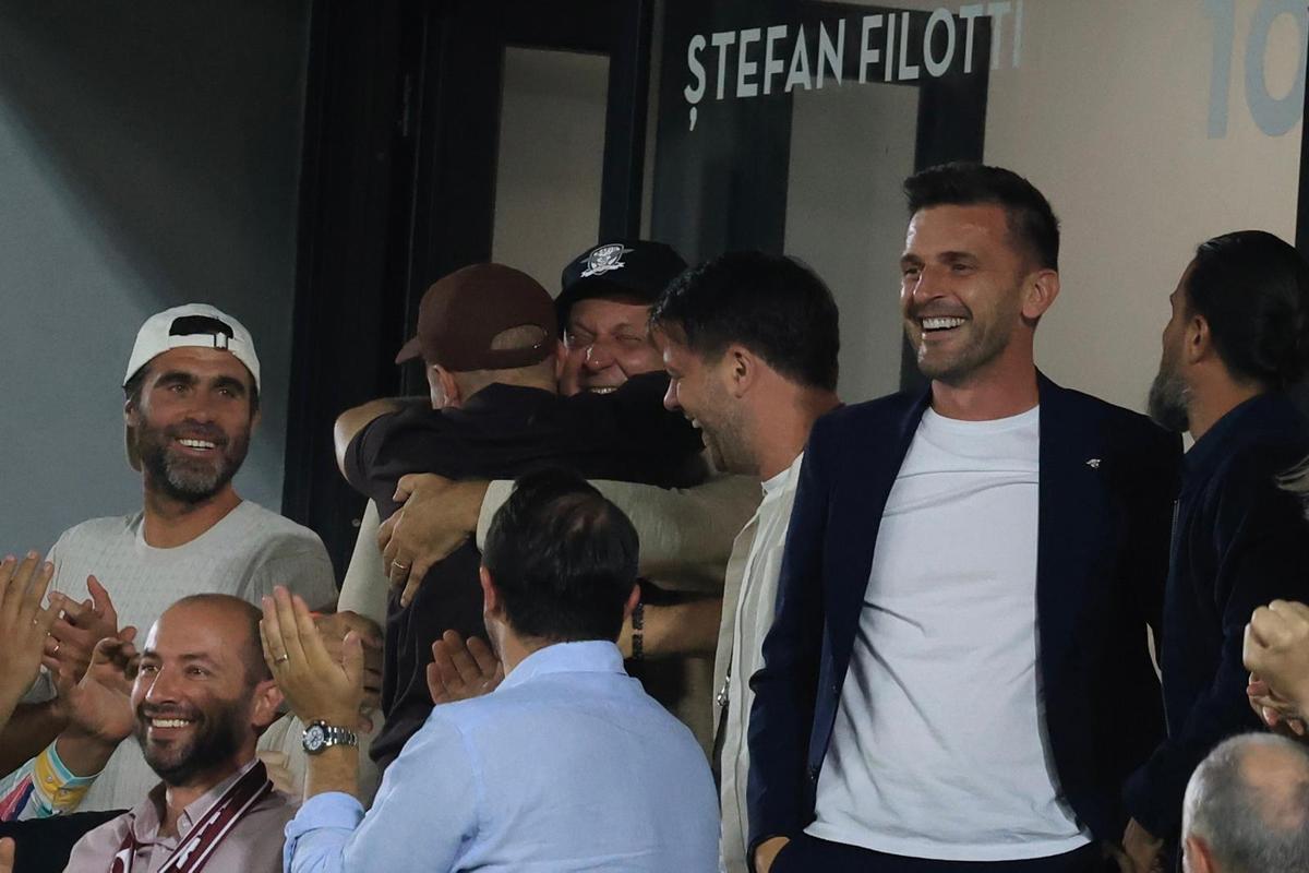 Bucuria din loja lui Șucu după golul fiului în Rapid - FC Argeș