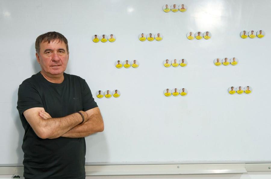 Gică Hagi a anunțat lotul României pentru primele 4 meciuri din Liga Națiunilor/ FOTO FRF.ro La Stockholm, cu bagajele la ușă » Programul atipic pe care l-a stabilit Hagi pentru meciul cu Suedia