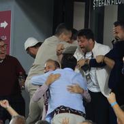 Bucuria lui Dan Șucu după golul lui Andrei Șucu în Rapid - FC Argeș 3-1 // Foto: Ionuț Iordache (GSP)