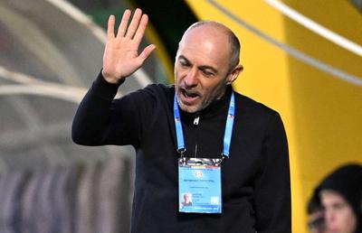 Bogdan Andone protestează vehement: „Sunt mânărite? Tu ai spus! Fac ce vor ei!”