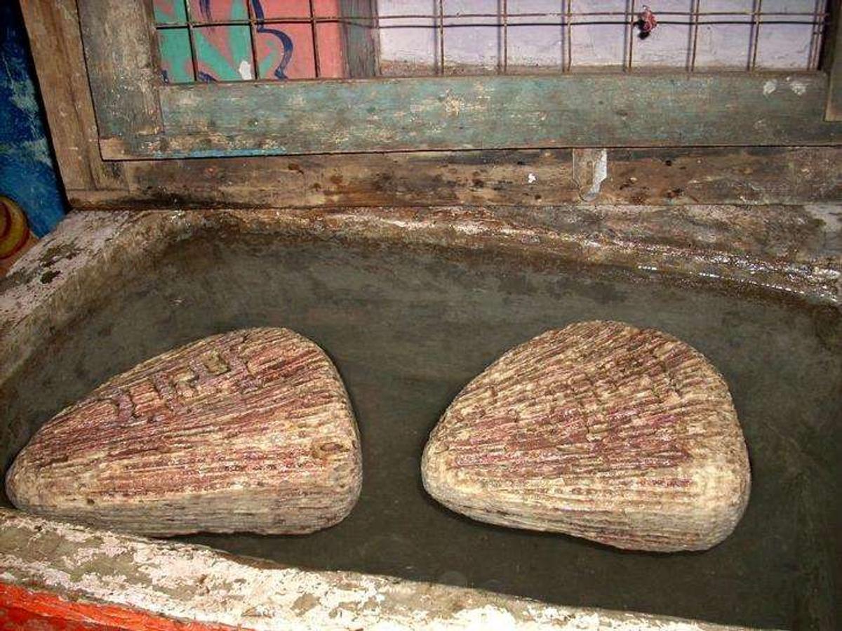 FOTO 10 lucruri inexplicabile din India: de la statuia care crește an de an sau satul în care se nasc numai gemeni la templul cu pereți cântători