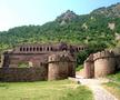 Fortul Bhangarh se află într-o zonă izolată și e considerat unul dintre cele mai înfiorătoare locuri. Mai mulți turiști care l-au vizitat au afirmat că au avut un sentiment înfiorător de greu. Mai mult, se spune că au fost temerari care l-au explorat în timpul nopții și nu s-au mai întors în viață. Autoritățile au interzis vizitarea fortului pe timp de noapte // Foto: WomenPla