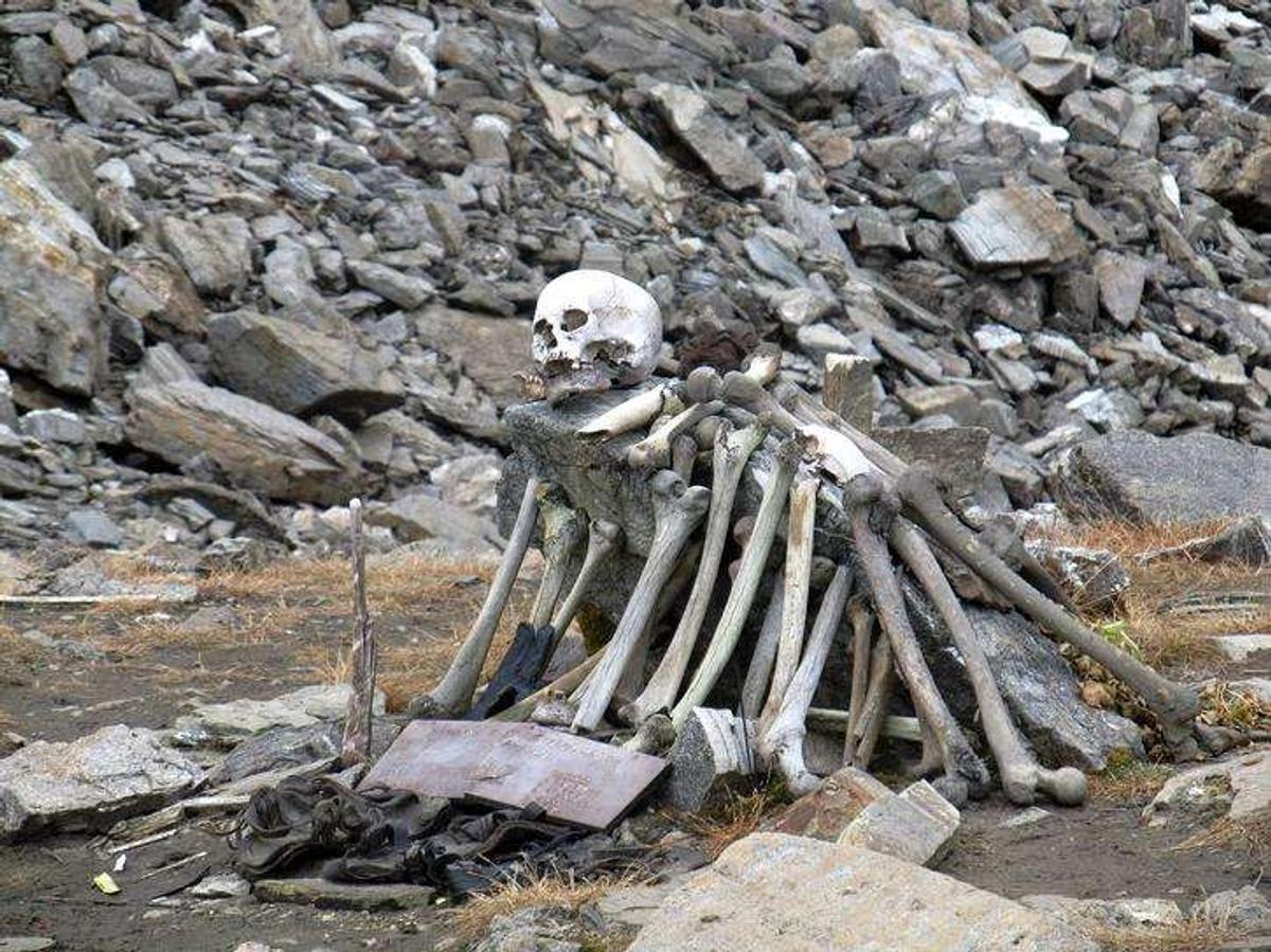 FOTO 10 lucruri inexplicabile din India: de la statuia care crește an de an sau satul în care se nasc numai gemeni la templul cu pereți cântători