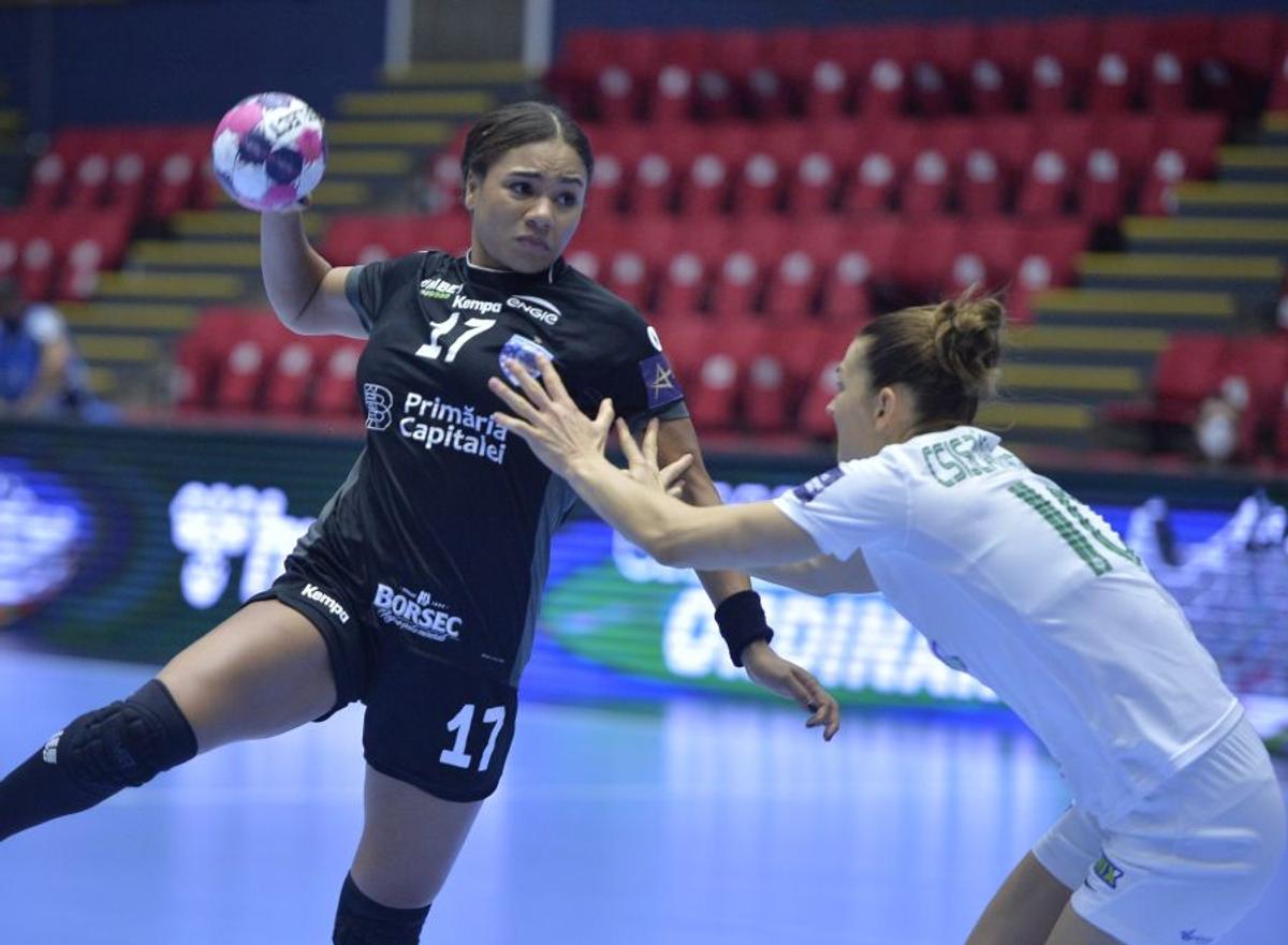 CSM BUCUREȘTI - FERENCVAROS 25-19. A revenit Neagu, au revenit victoriile! Cum arată clasamentul grupei A din Liga Campionilor