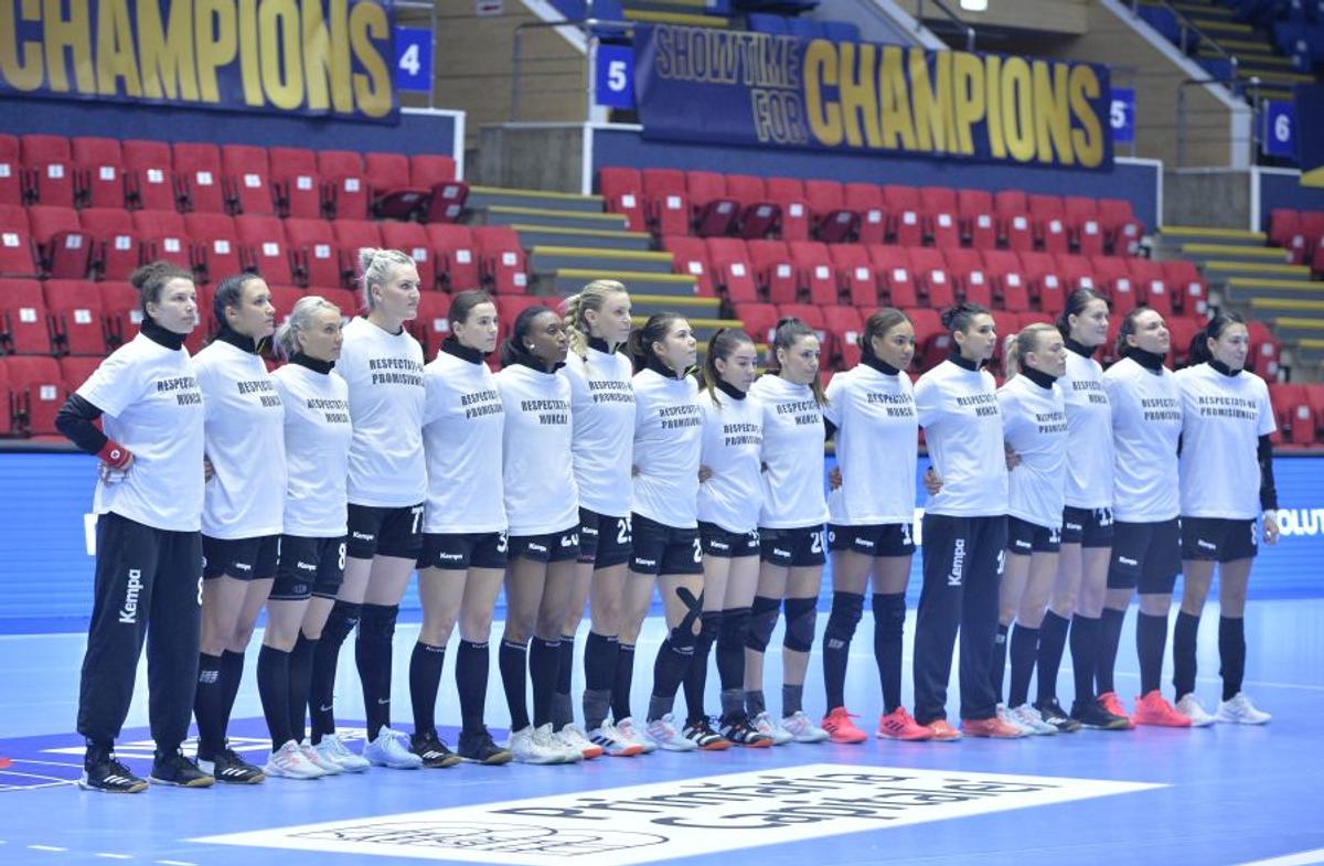 CSM BUCUREȘTI - FERENCVAROS 25-19. A revenit Neagu, au revenit victoriile! Cum arată clasamentul grupei A din Liga Campionilor