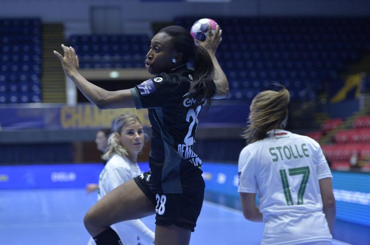 CSM BUCUREȘTI - FERENCVAROS 25-19. A revenit Neagu, au revenit victoriile! Cum arată clasamentul grupei A din Liga Campionilor