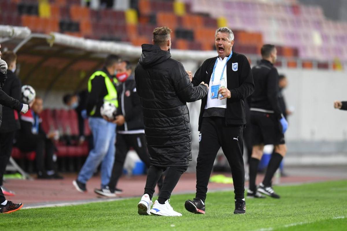 DINAMO. Cornel Dinu, reticent în privința noii vedete a „câinilor”: „Să nu fi fost pe la berăria din peluză” + Sare în apărarea lui Contra: „Indiscutabil trebuie lăsat!”