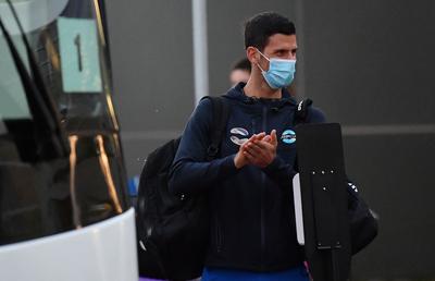 Novak Djokovic refuză să dezvăluie dacă s-a vaccinat împotriva Covid-19: „E o chestie personală! Oamenii te judecă oricum” » Prezența sa la Australian Open, în pericol: „Prea multe restricții”