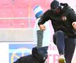 Violență extremă la derby-ul Slovaciei » Ultrașii s-au bătut cu sălbăticie! Loviți până n-au mai mișcat!