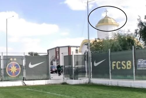 Acoperișul de aur al bisericii din baza de la Berceni // foto: captură YouTube