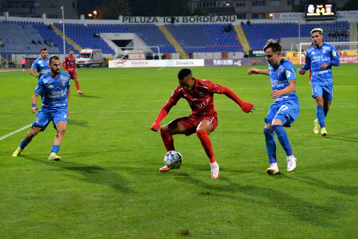 Acuzații grave în Liga 1: „Au dat comanda să ne oprească! Nu mai merge așa!” » Verdictul specialistului