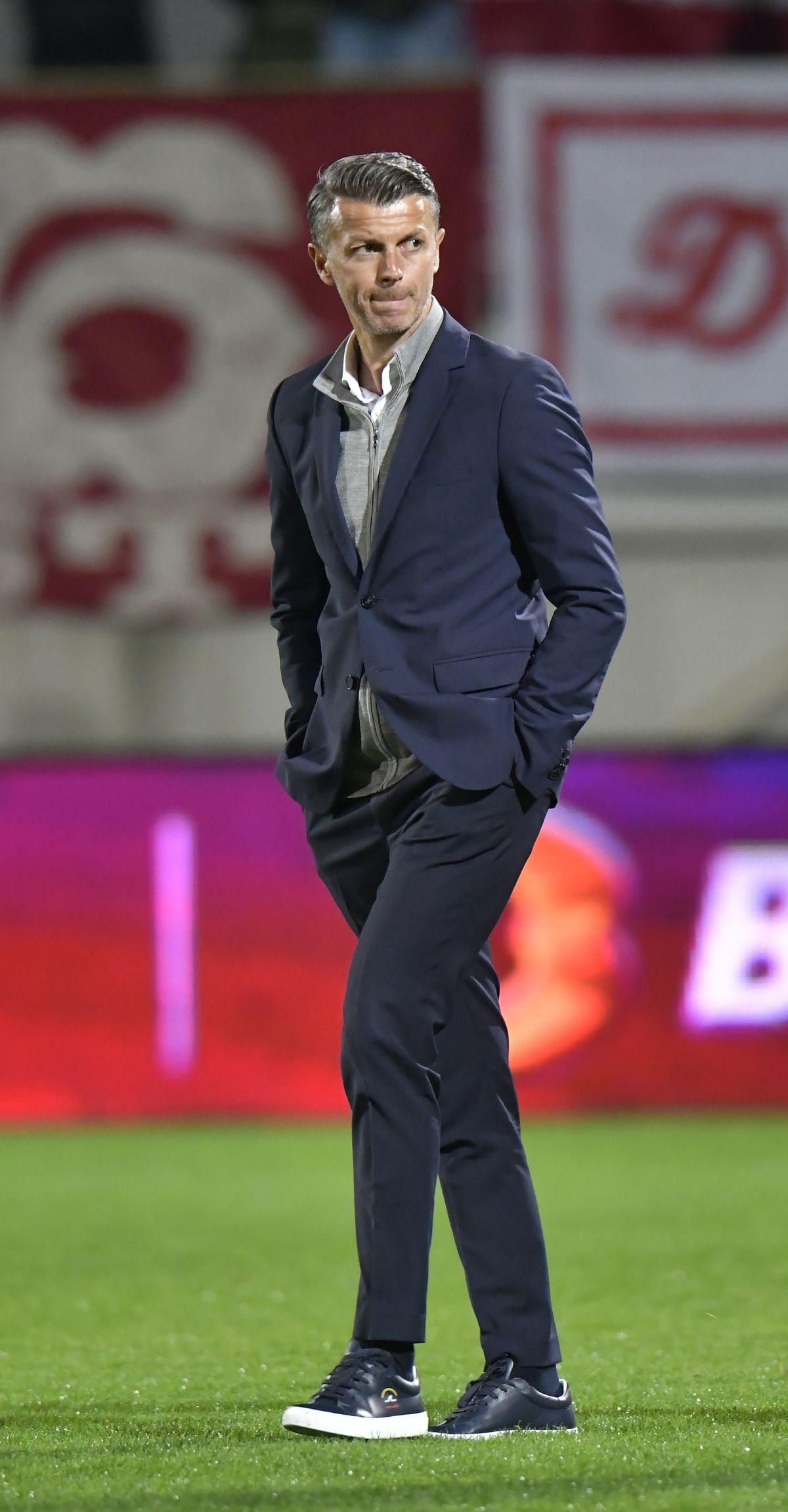 Adrian Mititelu, mesaj la miezul nopții! Se ia de fani după Dinamo - FCU Craiova: „Toți se pricep la fenomen și dau verdicte!”