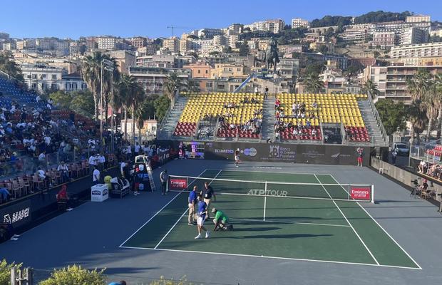 Momente fără precedent » Teren cu denivelări în circuitul ATP: „Ăsta nu se poate numi turneu!”