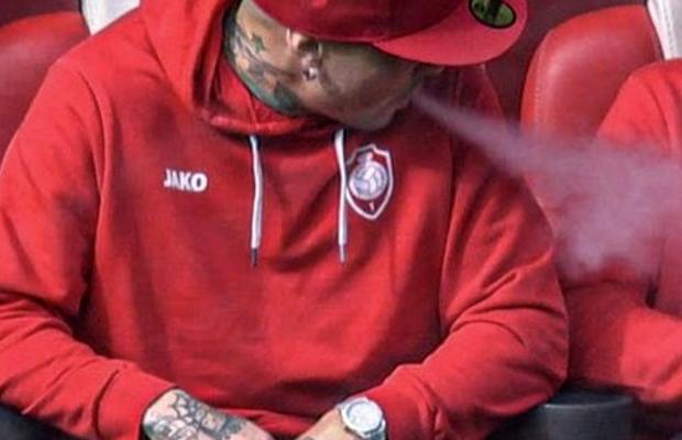 Imagini șocante pe bancă! Fostul star al lui Inter, suspendat de club pe o perioadă nedeterminată: „Regret foarte mult ce am făcut”