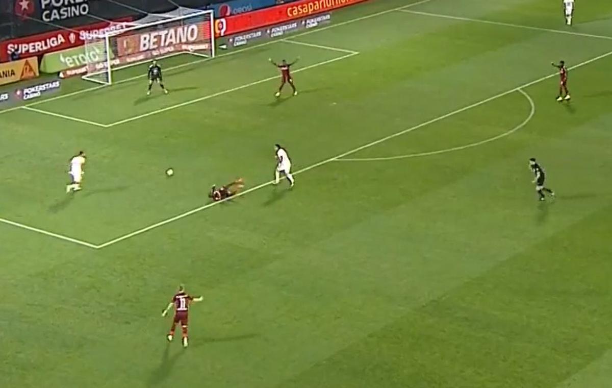 Istvan Kovacs, gafe în serie cu o lună înainte de Mondial » 3 erori majore și în CFR Cluj - Sepsi!