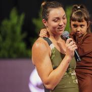 Patricia Țig alături de micuța Sofia într-un moment emoționant / FOTO Transylvania Open