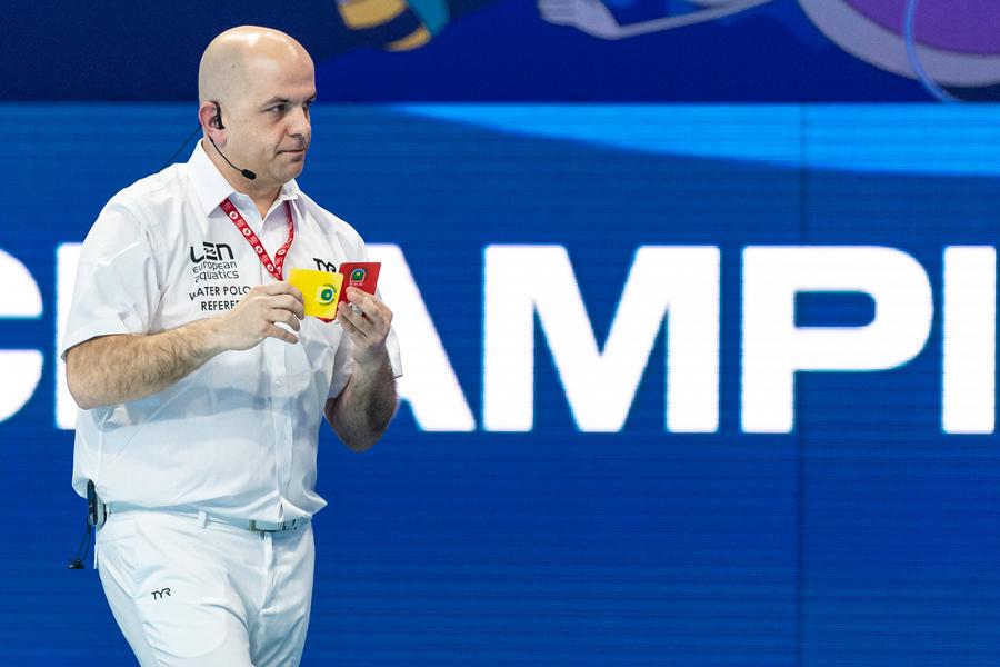 Arbitrul muntenegrean Veselin Miskovic. Foto: Imago Images Echipa masculină de polo a Italiei a fost suspendată pentru 6 luni » Federația Italiană de Natație nu va face apel