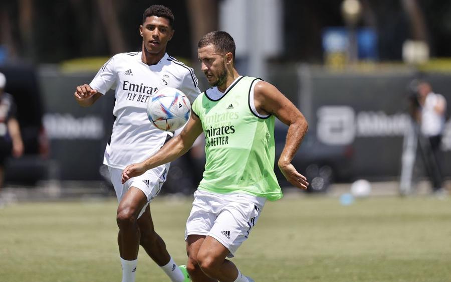 Vinicius Tobias și Eden Hazard / Foto: Imago Images Situație șocantă în viața fostului jucător al lui Real Madrid » Și-a tatuat numele copilului, dar ulterior a aflat că nu el este tatăl