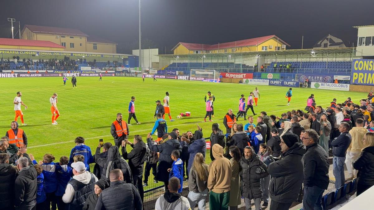 Scandal la finalul meciului dintre Metaloglobus și FCSB! Reporterii GSP au surprins toate imaginile