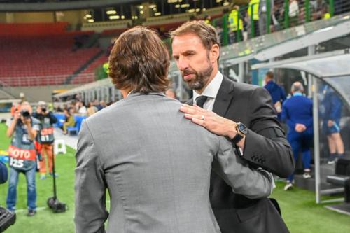 Selecționerii Gareth Southgate și Roberto Mancini, după finala EURO 2020, câștigată de Italia pe Wembley contra Angliei la loviturile de departajare / Foto: Imago