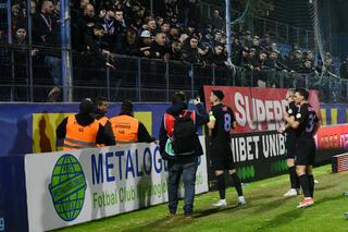 Scandal la finalul meciului dintre Metaloglobus și FCSB! Reporterii GSP au surprins toate imaginile