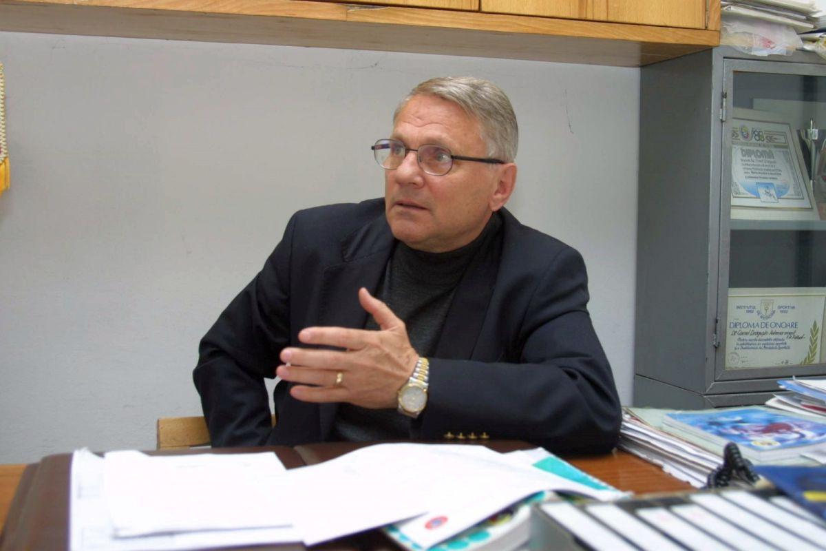 Seniorul Mircea Rădulescu, prin tunelul timpului