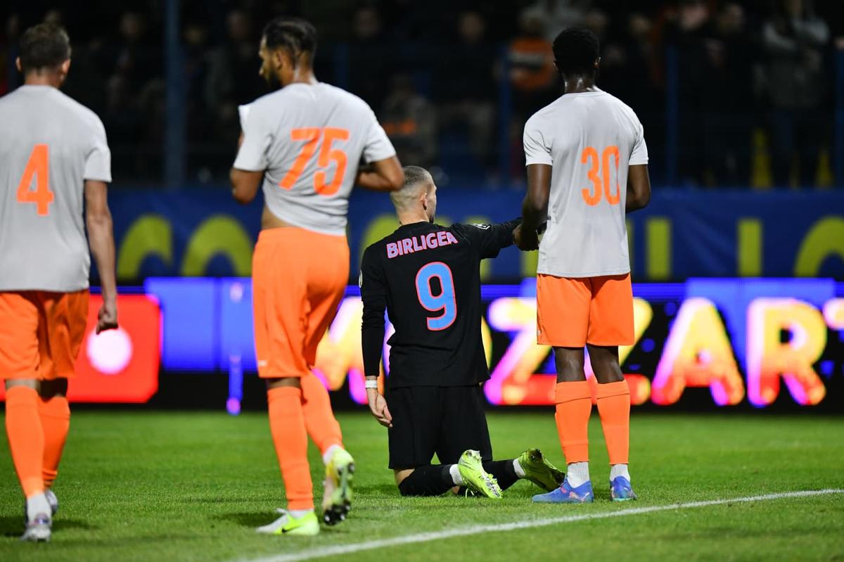 Ce eroare! Gest greu de înțeles la penalty-ul de 0-1 din Metaloglobus - FCSB