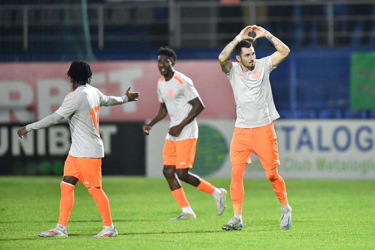 Ce eroare! Gest greu de înțeles la penalty-ul de 0-1 din Metaloglobus - FCSB