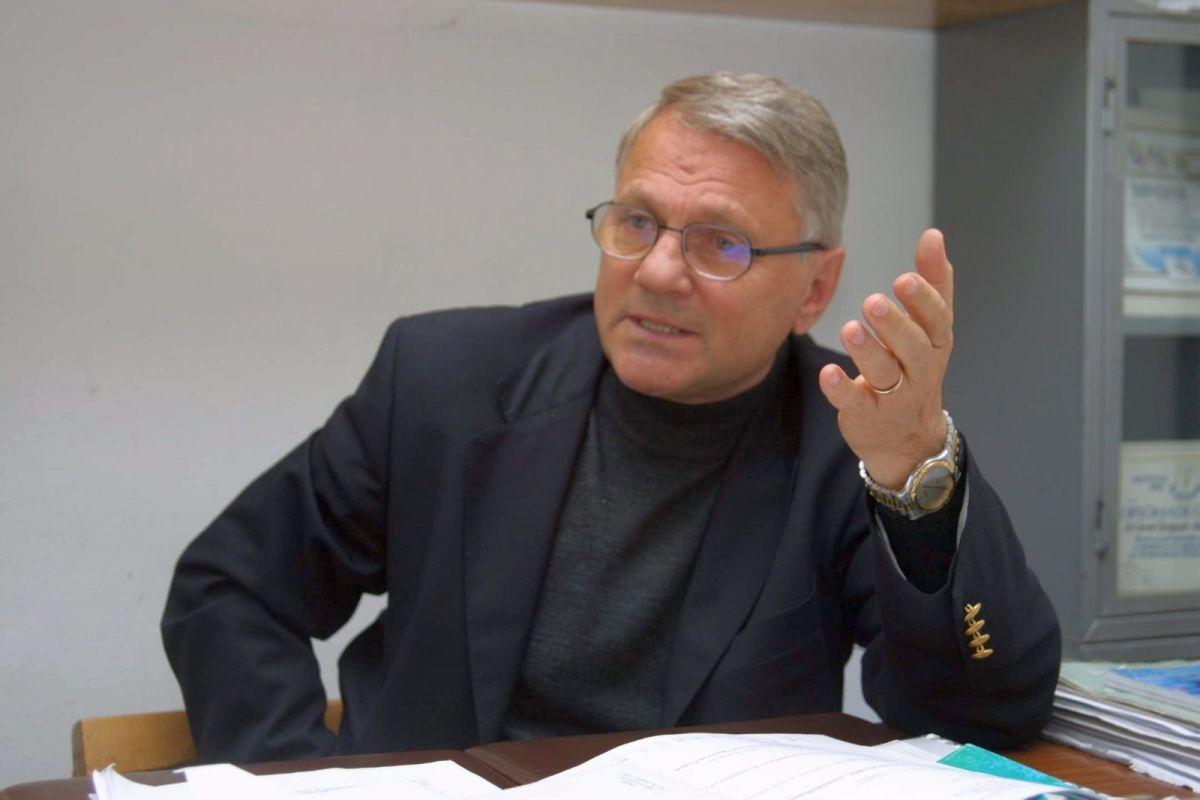 Seniorul Mircea Rădulescu, prin tunelul timpului