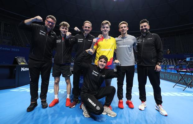 Echipa masculină a României luptă și ea pentru aur la Campionatul European de tenis de masă » Victorie cu 3-0 în fața Sloveniei