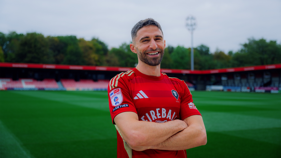Fabio Borini / Foto: Salford City Îți mai aduci aminte de fostul fotbalist al lui Liverpool și AC Milan? Dorit de Șucu la Rapid, a ajuns să joace în Liga a 4-a
